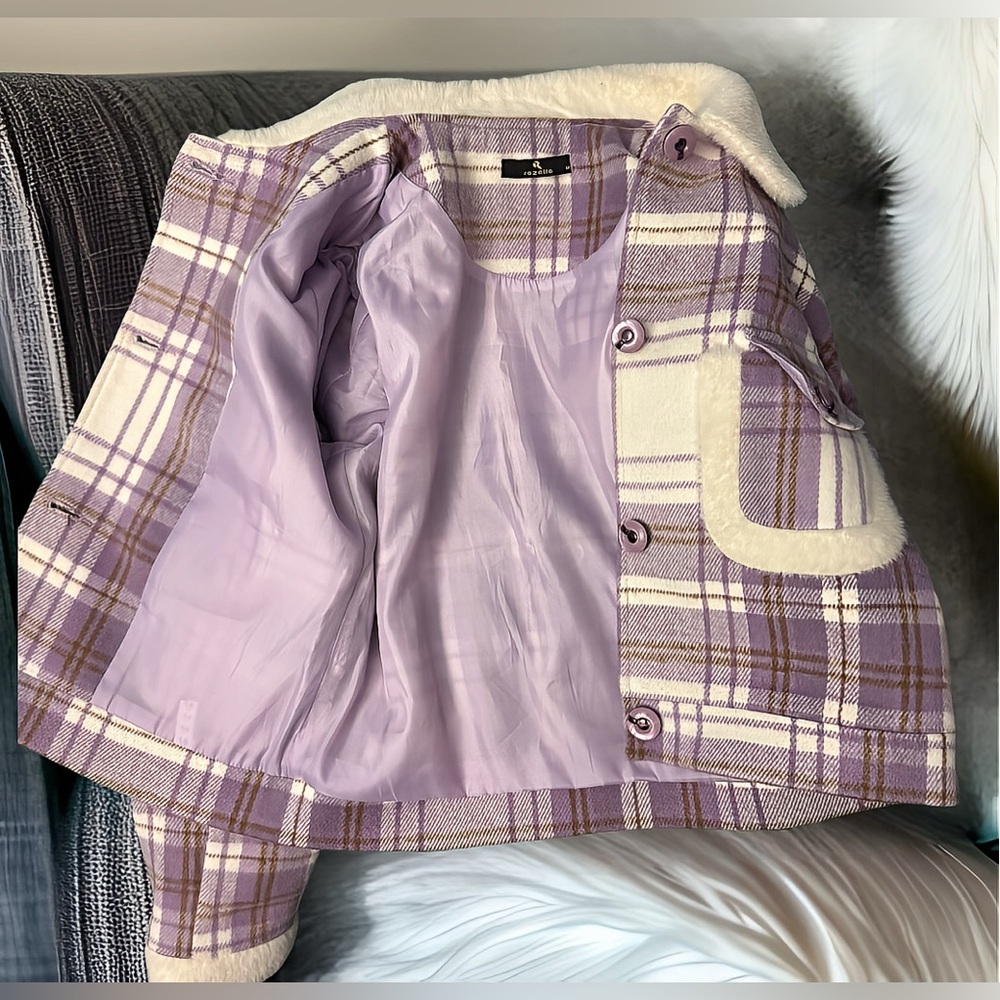 Plaid Button-Up Jacket – Cozy & Chic - Picture 2 of 4